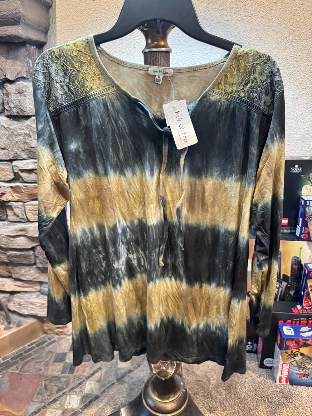 Yak & yeti Tie-Dye Lace Yoke Tunic - Black and Gold